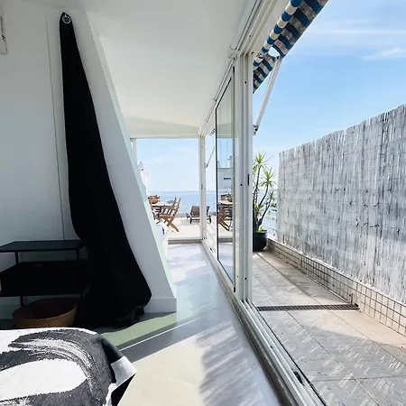 Gullaumont 2 Superb Rooftop With Seafront Terrace *