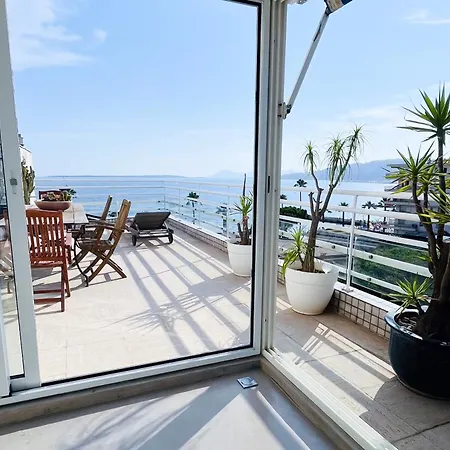 Gullaumont 2 Superb Rooftop With Seafront Terrace Appartamento Antibes